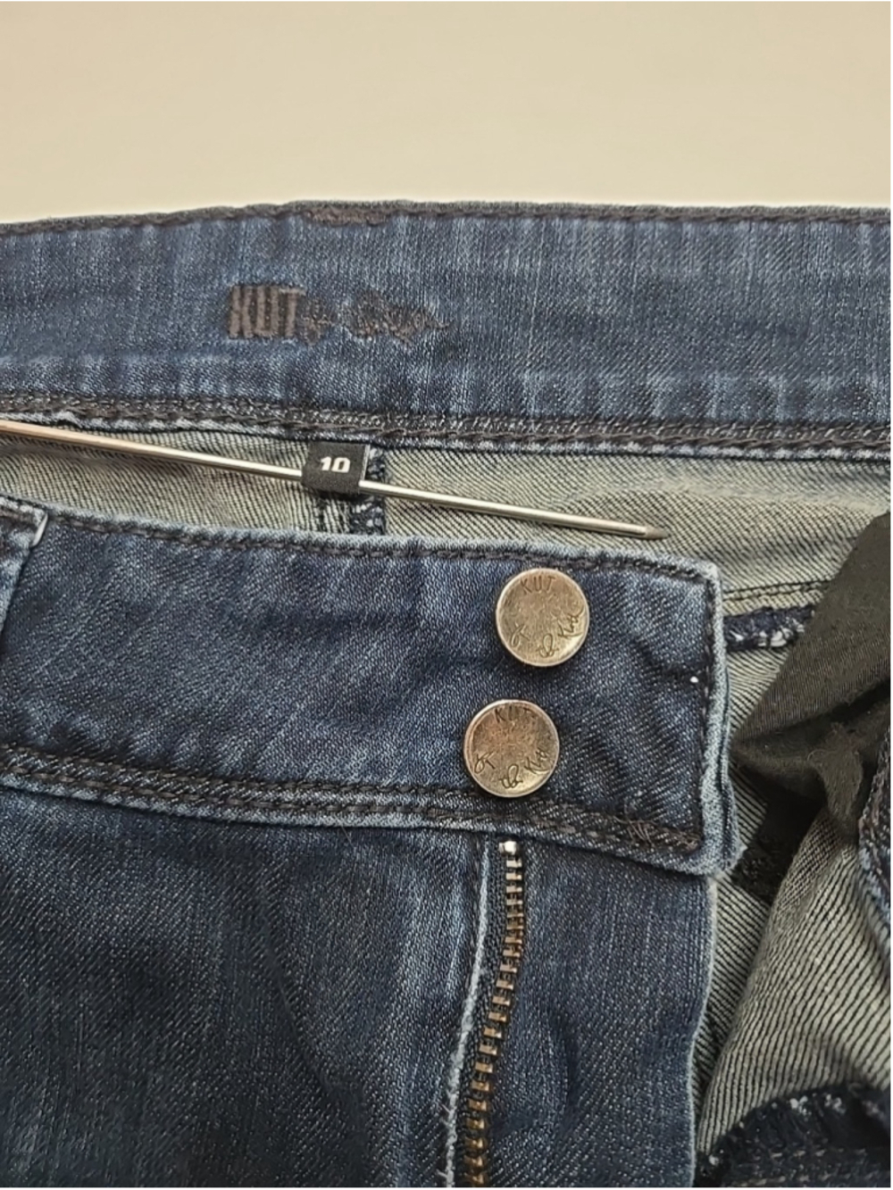 Kut From the Kloth Size 10 Indigo Bootcut Jeans Double Button Cotton Denim - Picture 3 of 8